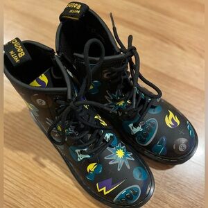 Dr. Martens Kids 1460 boot